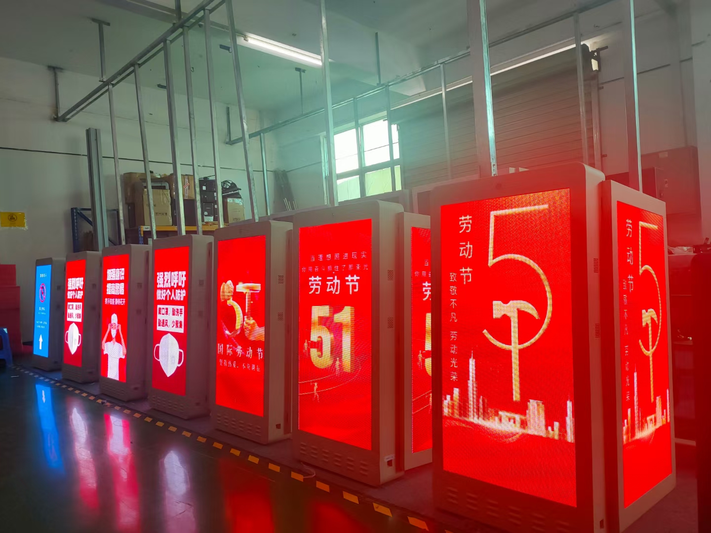led智慧燈桿屏P2.85-B